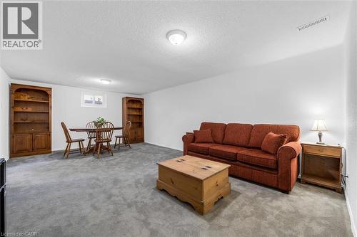 3096 Palmer Drive, Burlington, ON - Indoor Photo Showing Living Room