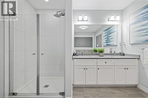4040 Stadelbauer Drive, Beamsville, ON - Indoor Photo Showing Bathroom