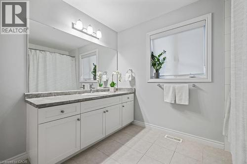 4040 Stadelbauer Drive, Beamsville, ON - Indoor Photo Showing Bathroom
