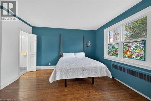842 Forest Glen Avenue, Burlington, ON - Indoor Photo Showing Bedroom