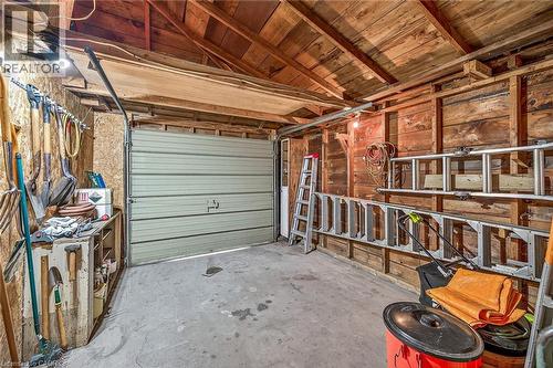 842 Forest Glen Avenue, Burlington, ON - Indoor Photo Showing Garage