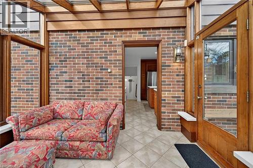 842 Forest Glen Avenue, Burlington, ON - Indoor