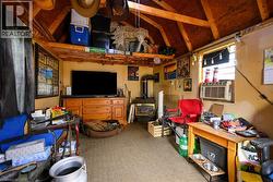 Storage with cooling unit - 