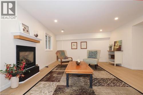 511 Oakvale Drive Unit# 1, Waterloo, ON - Indoor Photo Showing Living Room With Fireplace