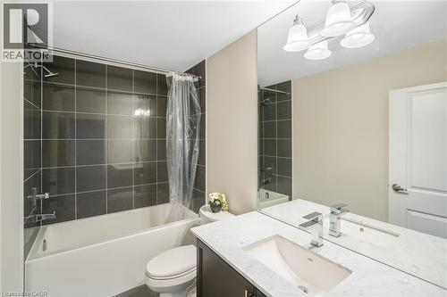 7 Windsor Circle, Niagara-On-The-Lake, ON - Indoor Photo Showing Bathroom