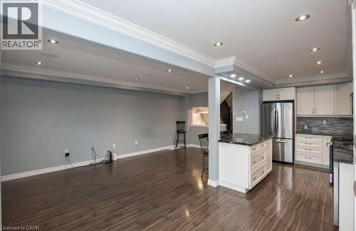 85 Chamomile Drive, Hamilton, ON - Indoor Photo Showing Kitchen