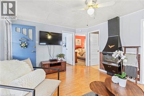 46 Adeline Avenue, Hamilton, ON - Indoor Photo Showing Living Room