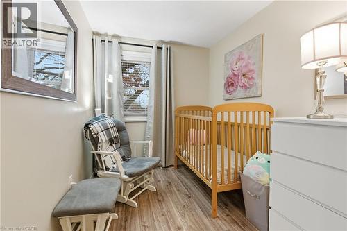 38 Golden Orchard Drive, Hamilton, ON - Indoor Photo Showing Bedroom