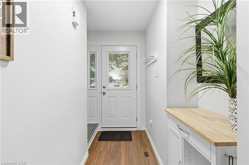 38 Golden Orchard Drive, Hamilton, ON - Indoor Photo Showing Other Room