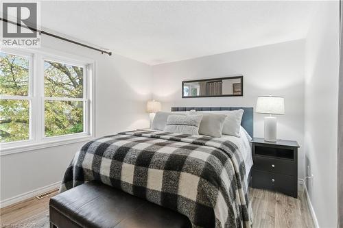 38 Golden Orchard Drive, Hamilton, ON - Indoor Photo Showing Bedroom