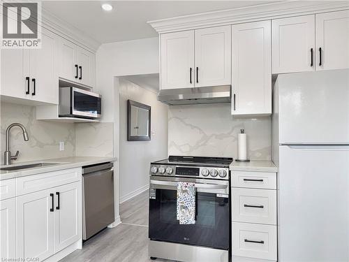 238 Kent Crescent, Burlington, ON - Indoor Photo Showing Kitchen With Upgraded Kitchen