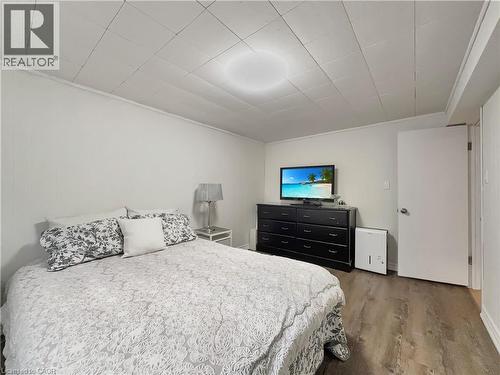 Bedroom - 238 Kent Crescent, Burlington, ON - Indoor Photo Showing Bedroom