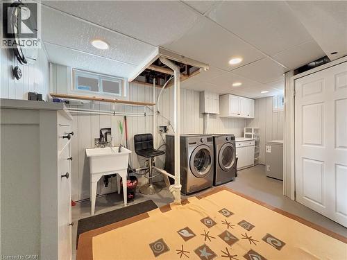 238 Kent Crescent, Burlington, ON - Indoor Photo Showing Laundry Room