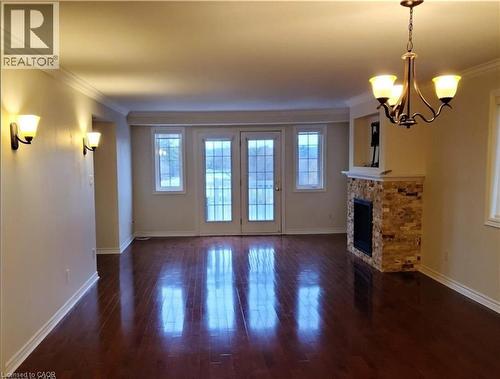 520 SILKEN LAUAMNN Drive  Newmarket, ON L3X 2S7