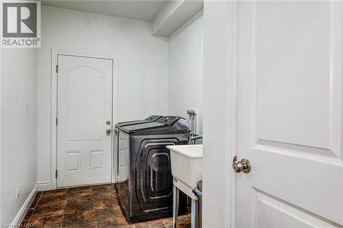 617 Thorndale Drive, Waterloo, ON - Indoor Photo Showing Laundry Room