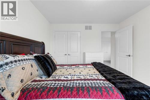 45 Hemlock Way, Grimsby, ON - Indoor Photo Showing Bedroom
