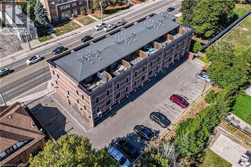 760 LAKESHORE Road E Unit# 201  Mississauga, ON L5E 1C7