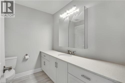 47 Szollosy Circle, Hamilton, ON - Indoor Photo Showing Bathroom