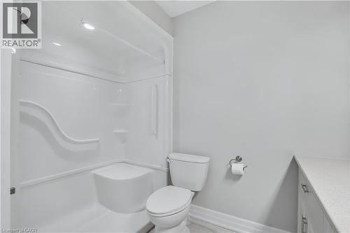 47 Szollosy Circle, Hamilton, ON - Indoor Photo Showing Bathroom