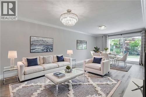 47 Szollosy Circle, Hamilton, ON - Indoor Photo Showing Living Room
