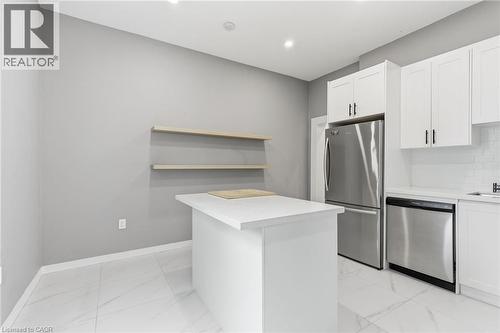 273 Robert Street, Hamilton, ON - Indoor Photo Showing Kitchen