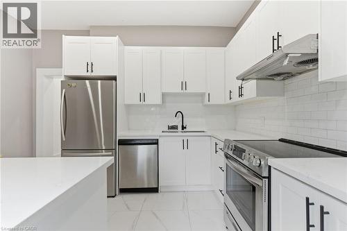 273 Robert Street, Hamilton, ON - Indoor Photo Showing Kitchen With Upgraded Kitchen