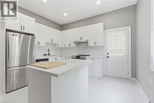 273 Robert Street, Hamilton, ON - Indoor Photo Showing Kitchen