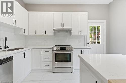 273 Robert Street, Hamilton, ON - Indoor Photo Showing Kitchen With Double Sink With Upgraded Kitchen
