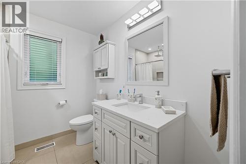 23 Percy Court, Hamilton, ON - Indoor Photo Showing Bathroom