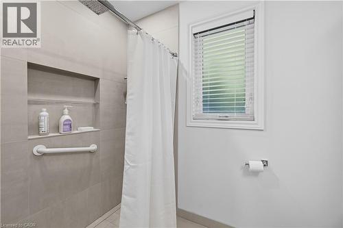 23 Percy Court, Hamilton, ON - Indoor Photo Showing Bathroom
