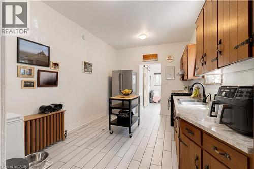 132 Ferguson Avenue N, Hamilton, ON - Indoor Photo Showing Kitchen