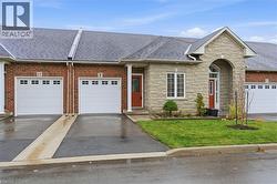 9 MANITOULIN Trail  Glanbrook, ON L9B 2X8