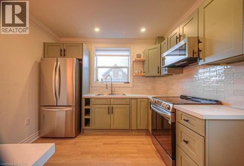 30 Dunbar Road S, Waterloo, ON - Indoor Photo Showing Kitchen