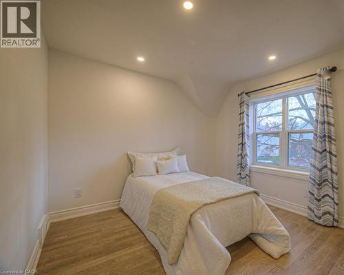 30 Dunbar Road S, Waterloo, ON - Indoor Photo Showing Bedroom