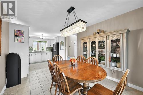 390 Mountain Road, Grimsby, ON - Indoor Photo Showing Dining Room