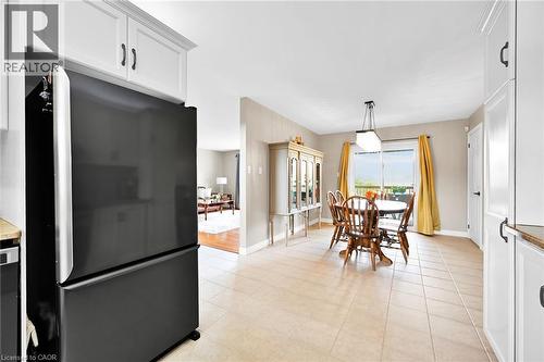 390 Mountain Road, Grimsby, ON - Indoor Photo Showing Other Room