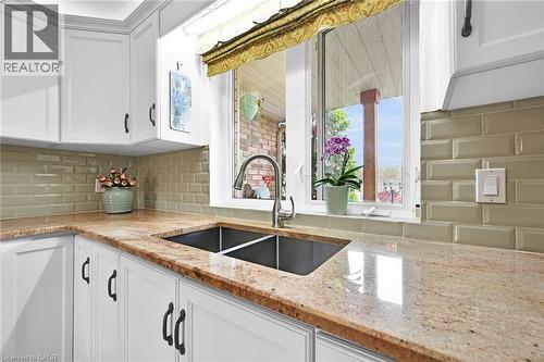 390 Mountain Road, Grimsby, ON - Indoor Photo Showing Kitchen With Double Sink