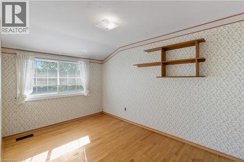 33 Goldfinch Road, Hamilton, ON - Indoor Photo Showing Other Room