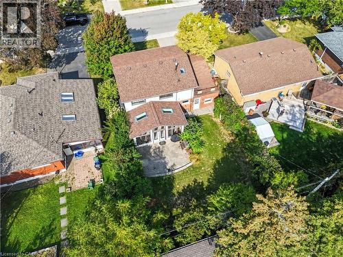 33 Goldfinch Road, Hamilton, ON - Outdoor