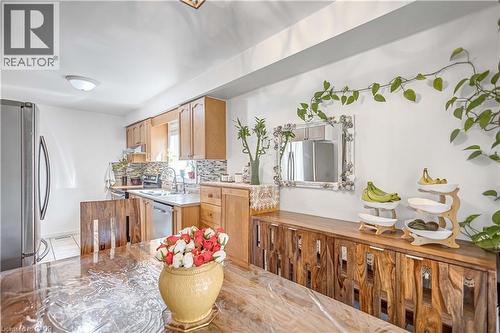 16 Jessica Street, Hamilton, ON - Indoor Photo Showing Dining Room