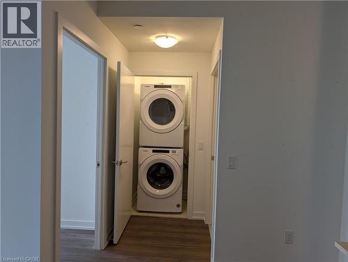 55 Duke Street W Unit# 2106, Kitchener, ON - Indoor Photo Showing Laundry Room