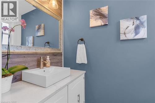 1500 Riley Avenue, Burlington, ON - Indoor Photo Showing Bathroom