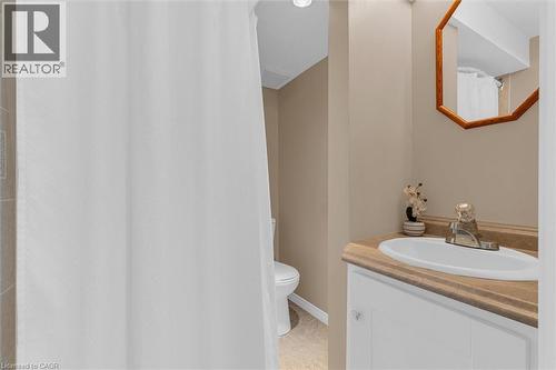 1500 Riley Avenue, Burlington, ON - Indoor Photo Showing Bathroom