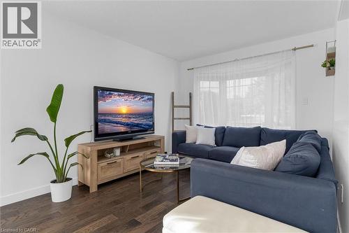 1500 Riley Avenue, Burlington, ON - Indoor Photo Showing Living Room