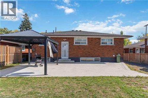 90 Rainbow Drive, Hamilton, ON - Outdoor