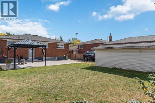 90 Rainbow Drive, Hamilton, ON - Outdoor