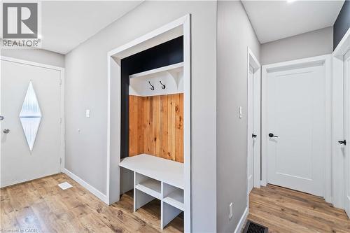 90 Rainbow Drive, Hamilton, ON - Indoor Photo Showing Other Room