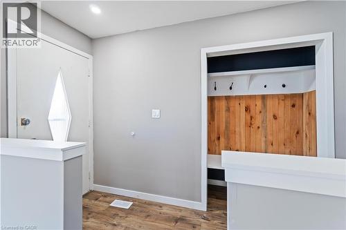 90 Rainbow Drive, Hamilton, ON - Indoor Photo Showing Other Room