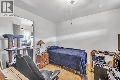 1367 Cannon Street E, Hamilton, ON - Indoor Photo Showing Bedroom