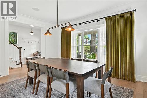 112 Chedoke Avenue, Hamilton, ON - Indoor Photo Showing Dining Room